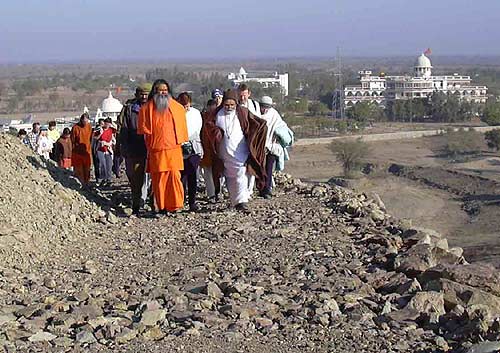 Climbing the Jadan hill