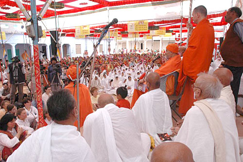 Conference organized by Jain Vishwa Bharati (photo: Swami Chidanand)