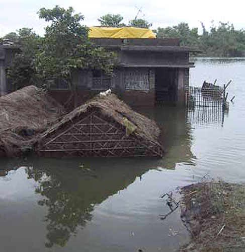 Flood devastation (source:www.thp.org)